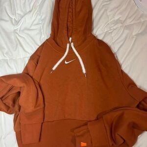 Cropped Nike hoodie